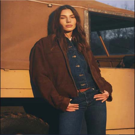 Women’s suede leather jacket in soft premium suede with classic zip-front design, tailored fit and stylish everyday outerwear appeal.