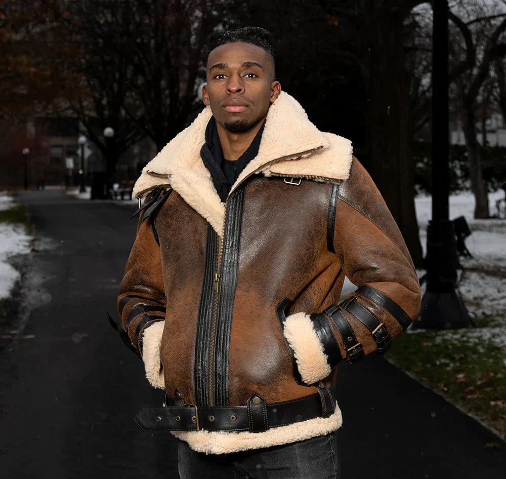 Men’s B3 bomber jackets in premium leather with aviator-style design, warm collar detailing and classic winter outerwear appeal.