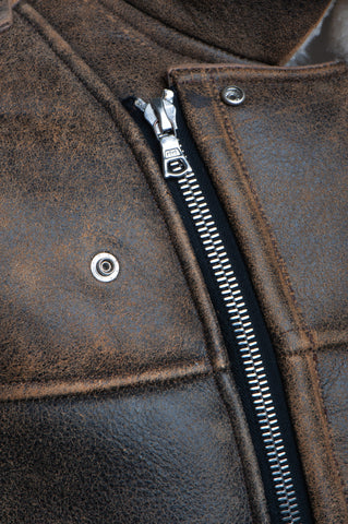 • shearling interior texture detail

