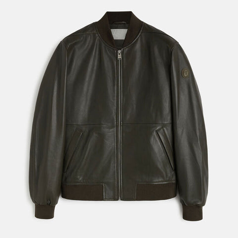 Men’s classic leather bomber jacket
