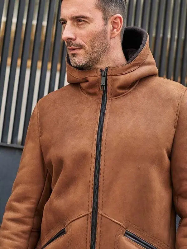 • winter leather coat shearling lining interior
